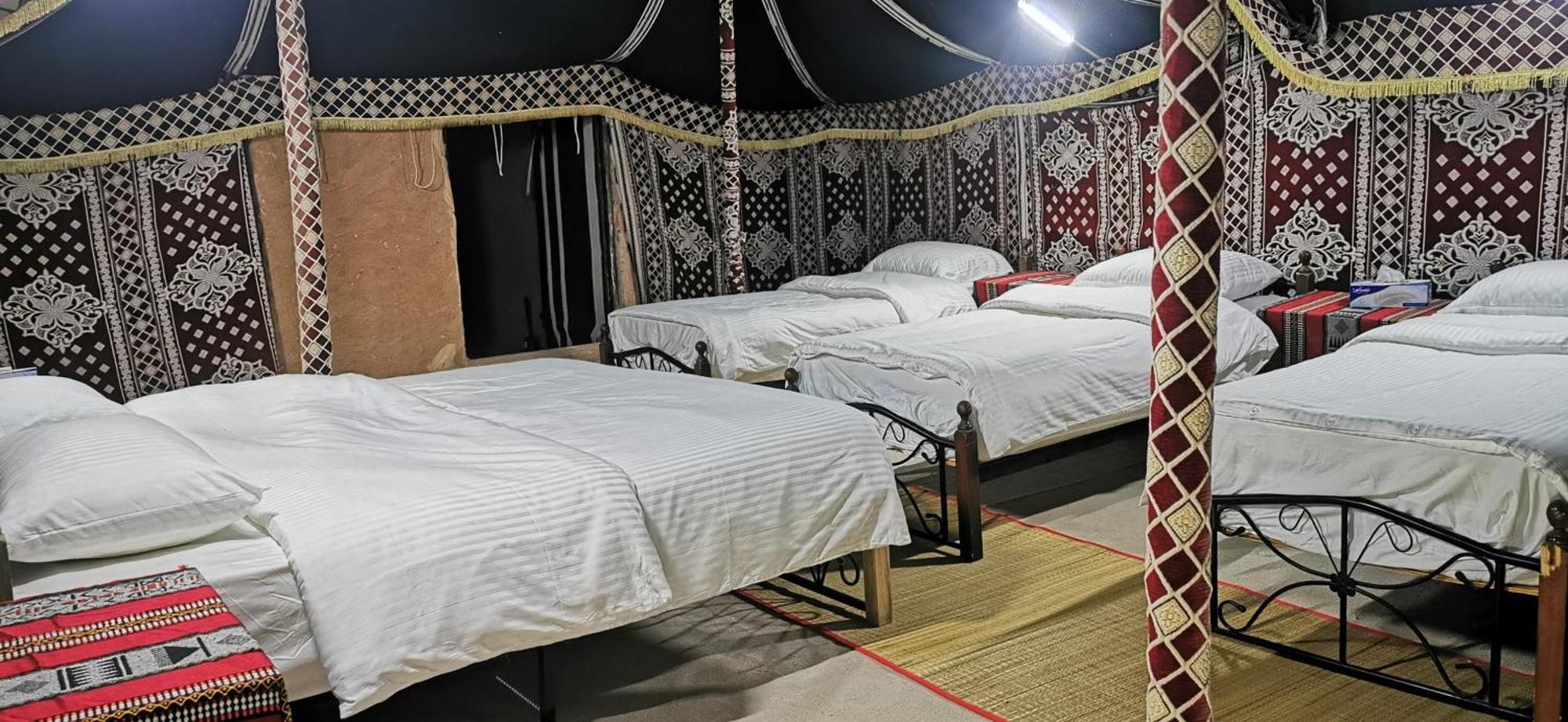 Desert Wonders Camp Ḩawīyah 객실 사진
